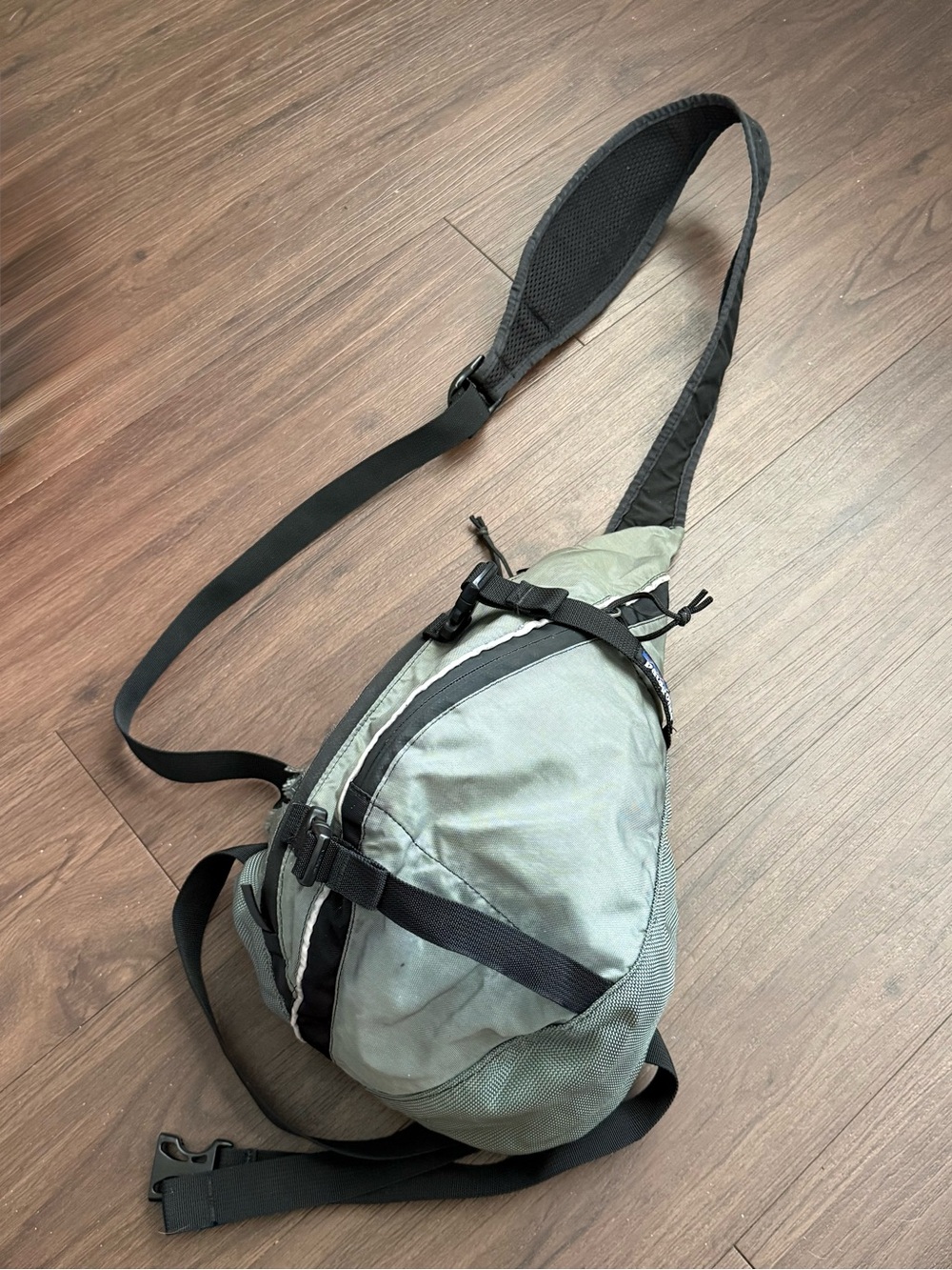 Patagonia Vintage Sling Bag Unisex Medium Gray Crossbody 1st Gen Made in USA